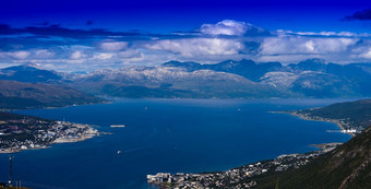 挪威峡湾渠道景观背景挪威峡湾渠道景观背景