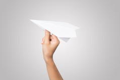 女人手飞镖纸飞机孤立的白色背景