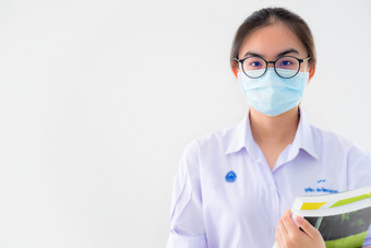 工作室肖像学生亚洲年轻的女人穿眼镜和面具保护对冠状病毒泰国女孩人白色背景概念健康保护从病毒爆发科维德学生穿面具保护病毒