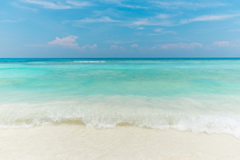 热带海滩海沙子天空和夏天一天