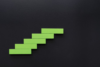 木块叠加一步楼梯业务概念为木块叠加一步楼梯业务概念为增长成功的空白为复制文本