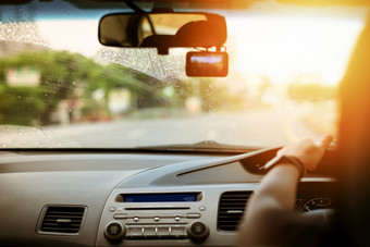 安全开车速度控制和安全距离的路开车安全运动模糊