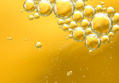 金黄色的泡沫石油摘要背景
