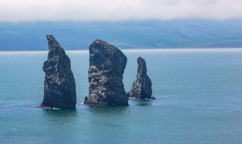 的三个兄弟岩石阿瓦查湾堪察加半岛半岛三个兄弟岩石阿瓦查湾堪察加半岛半岛