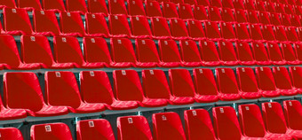 的折叠红色的塑料椅子临时论坛报折叠红色的塑料椅子临时论坛报