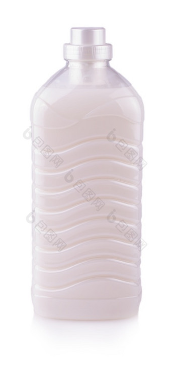 新清晰的塑料瓶与粉红色的液体为洗塑料瓶与粉红色的液体为洗