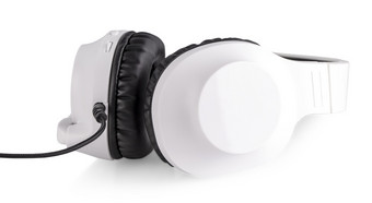 白色耳机与麦克风孤立的白色背景的白色耳机与麦克风孤立的白色背景