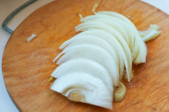 切片洋葱洋葱切片一半环和条洋葱去皮和切片为烹饪洋葱切片一半环和条切片洋葱洋葱去皮和切片为烹饪