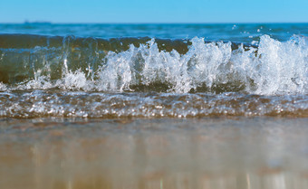 <strong>海水</strong>泡沫海波的兴奋的海岸海的水沸腾海波的兴奋的海岸海<strong>海水</strong>泡沫的水沸腾