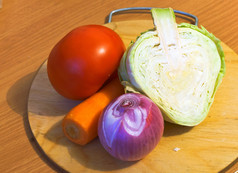 卷心菜和红色的洋葱蔬菜为烹饪卷心菜和西红柿蔬菜为烹饪卷心菜和西红柿卷心菜和红色的洋葱