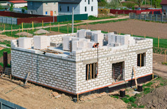 的基金会的房子下建设未完成的房子白色砖私人房子房子下建设的基金会的房子下建设房子下建设未完成的房子白色砖私人房子