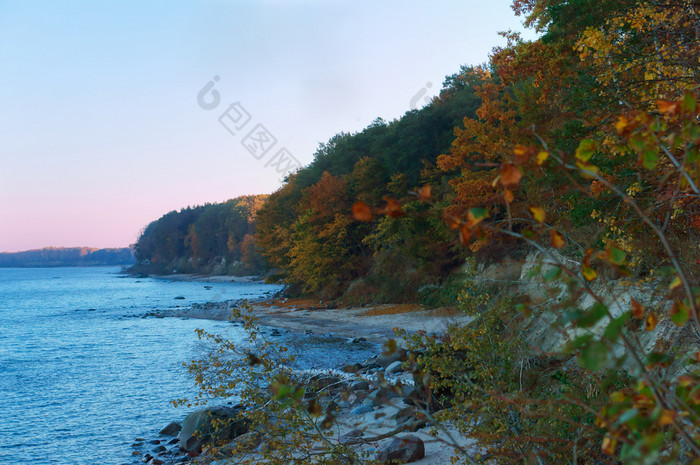 秋天的海岸秋天景观的海秋天景观的海秋天的海岸