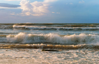 日落的海<strong>日出</strong>的海岸紫色的天<strong>空</strong>日落<strong>日出</strong>的海岸紫色的天<strong>空</strong>日落日落的海