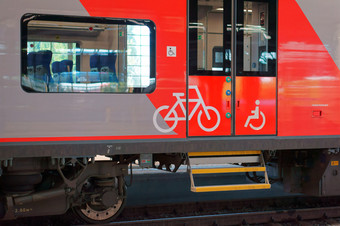 自行车车的火车的指定的车为运输自行车的指定的车为运输自行车