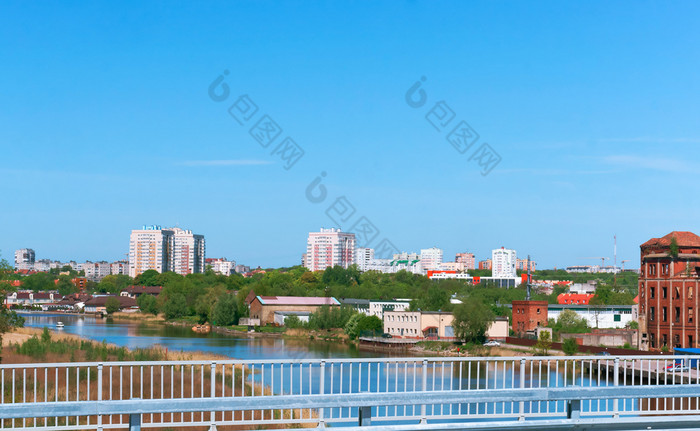 城市的河城市视图从的桥高层建筑的城市的河城市视图从的桥城市的河高层建筑的城市的河
