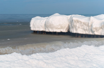 雪增生的防浪堤糖衣的防浪堤的海糖衣的防浪堤的海雪增生的防浪堤