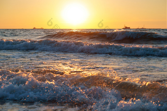 日落的海日出的波的海日出的波的海日落的海