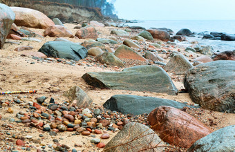 岩石海岸的海大石头的海海岸大石头的海海岸岩石海岸的海
