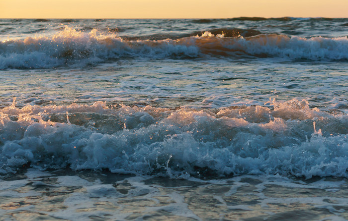 日落的海日出的波的海日出的波的海日落的海图片
