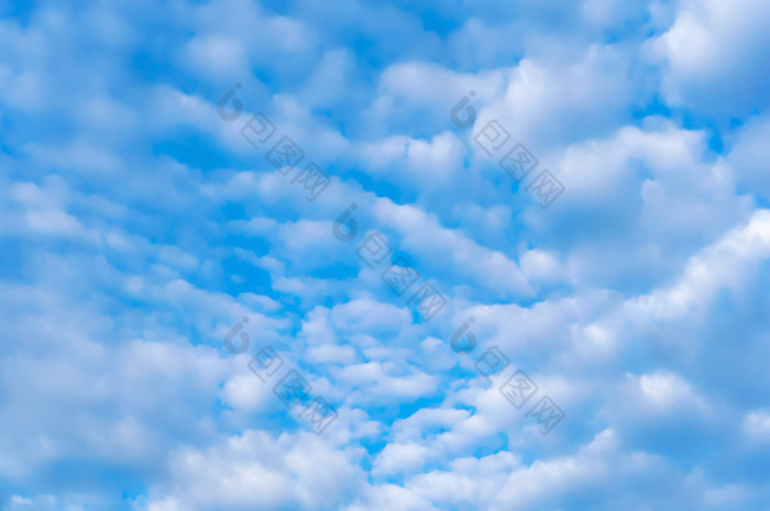 蓝色的天空白色云白色云蓝色的天空白色云蓝色的天空蓝色的天空白色云
