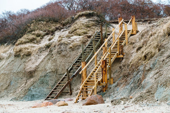 木楼梯的<strong>海边</strong>楼梯陡峭的海海岸楼梯陡峭的海海岸木楼梯的<strong>海边</strong>