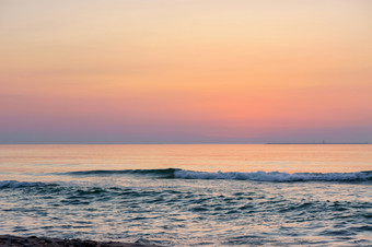 日落的海滨的天空紫色的从的日落的天空紫色的从的日落日落的海滨