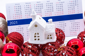 红色的圣诞节玩具日历为和新一年气球玩具房子和日历为日历为和新一年气球玩具房子和日历为红色的圣诞节玩具