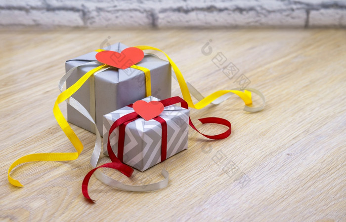 手工制作的礼物假期包与心礼物包装假期包与心手工制作的礼物