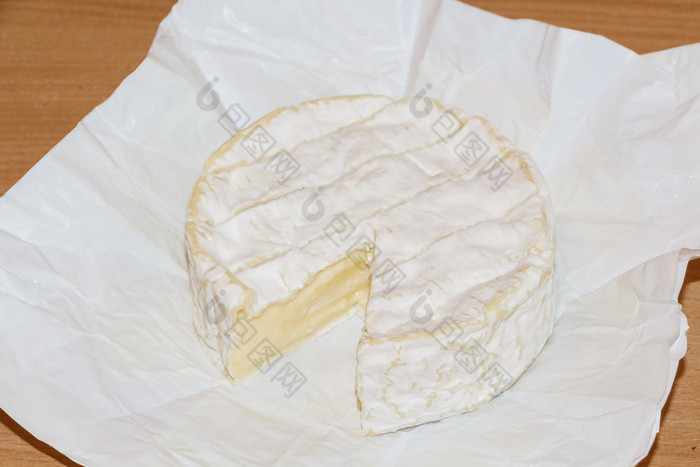 质奶酪打开包装纸