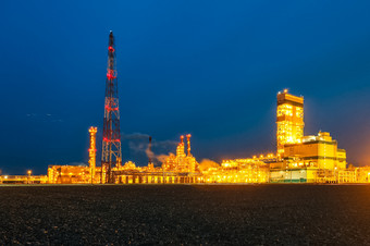 石化和炼油厂工业景观视图的植物石化和炼油厂工业景观