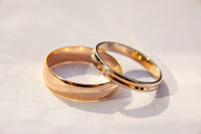 两个婚礼环婚礼环两个婚礼环婚礼环图片
