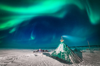 北部灯在的蒙古包北极晚上北部灯在蒙古包北极晚上