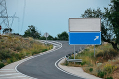 空白路标志在路上对高速公路添加你的自己的文本空白路标志高速公路添加你的自己的文本