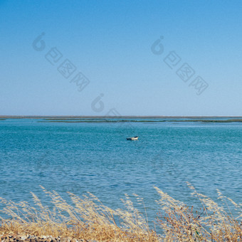 美丽的极简主义<strong>风景</strong>木钓鱼船中间湖捕获<strong>灯塔</strong>阿尔加夫葡萄牙美丽的极简主义<strong>风景</strong>木钓鱼船中间湖捕获<strong>灯塔</strong>阿尔加夫葡萄牙