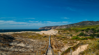 金乔葡萄牙10月游客步骤那引领的大西洋海洋发现金乔海滩附近里斯本葡萄牙的步骤那引领的大西洋海洋发现金乔海滩附近里斯本葡萄牙