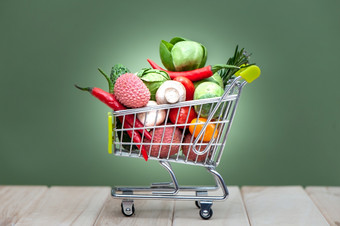 购物车完整的空间为文本横幅健康生物有机食物概念车超市完整的水果和蔬菜