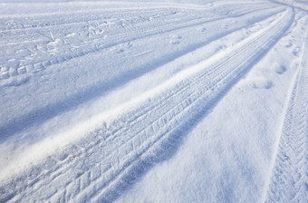car-ridden路覆盖与雪飘冬天雪飘冬天雪飘冬天
