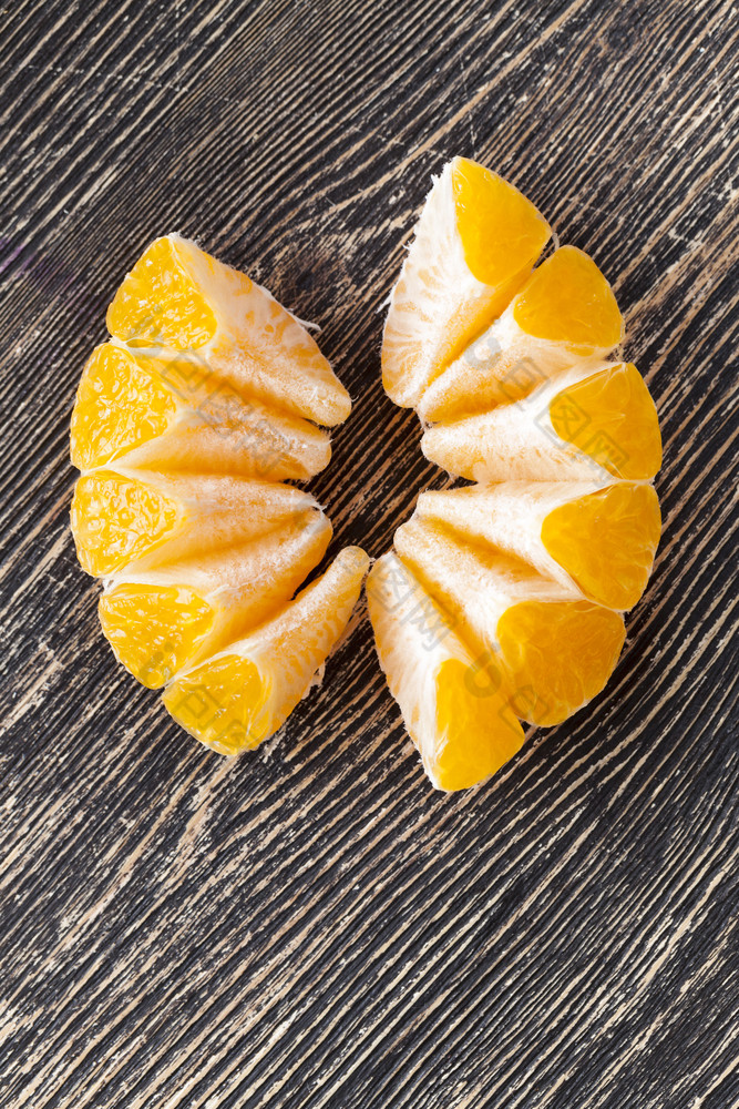 成熟的橙色普通话减少成几个块特写镜头的结构橙色水果可见结构橙色水果