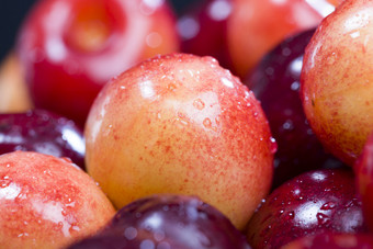 五彩缤纷的成熟的浆果甜蜜的樱桃说谎堆特写镜头自然食物从自制的果园甜蜜的樱桃