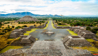 中央墨西哥金字塔视图从的前墨西哥金字塔