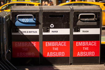 回收垃圾垃圾箱容器的街曼哈顿一天回收垃圾垃圾箱容器的街曼哈顿