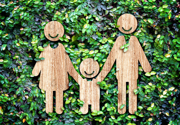 快乐家庭木图标绿色叶墙生态概念