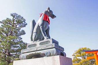 狐狸雕像的入口门伏见inari神社《京都议定书》