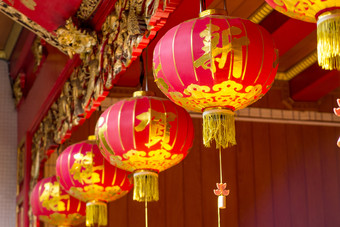 泰国曼谷1月中国人新一年灯笼挂中国人寺庙什么lengnoeiyi传统的中国人寺庙装饰庆祝中国人新一年