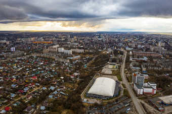 全景的城市伊凡诺沃从鸟rsquo飞行春天多云的一天照片采取从直升机四轴飞行器