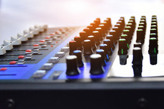 声音系统控制为音乐娱乐均衡器控制