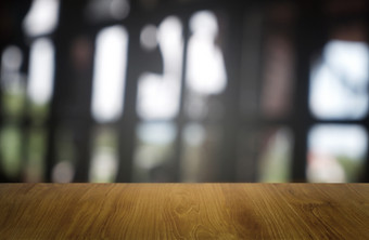 空黑暗木表格前面摘要模糊背景餐厅咖啡馆和咖啡商店室内可以使用为显示蒙太奇你的<strong>产品图</strong>像