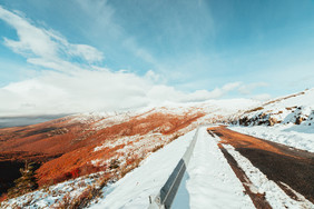 雪山路日出西班牙