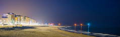 的海岸线布兰肯贝赫点燃晚上受欢迎的和旅游目的地比利时城市体系结构照亮的黑暗