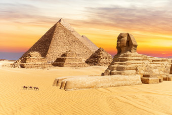 的斯芬克斯和的金字塔吉萨奇迹的世界埃及日落视图的斯芬克斯和的金字塔吉萨奇迹的世界埃及日落视图